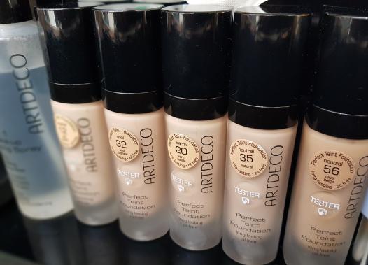 Artdeco Perfect Teint Foundation Langhaftende Foundation ohne Maskeneffekt, ölfrei